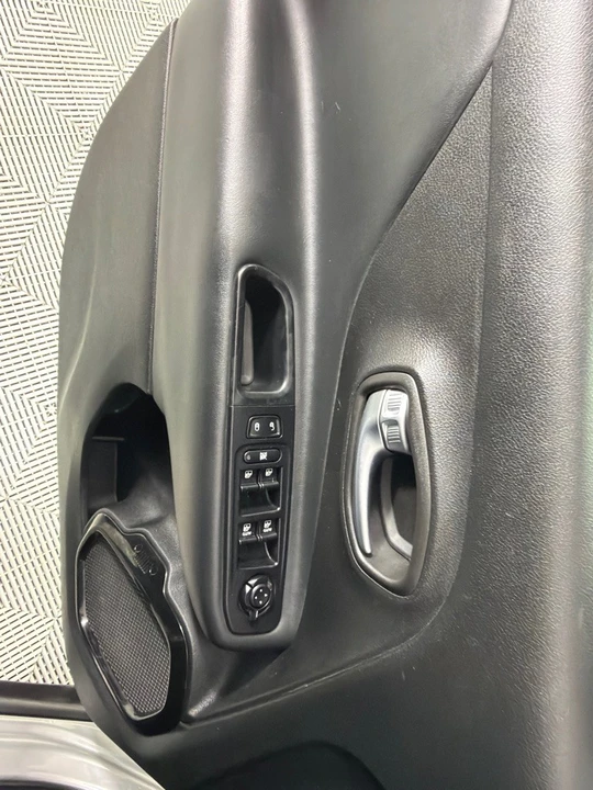 2018 Jeep Renegade - Image 9 of 21