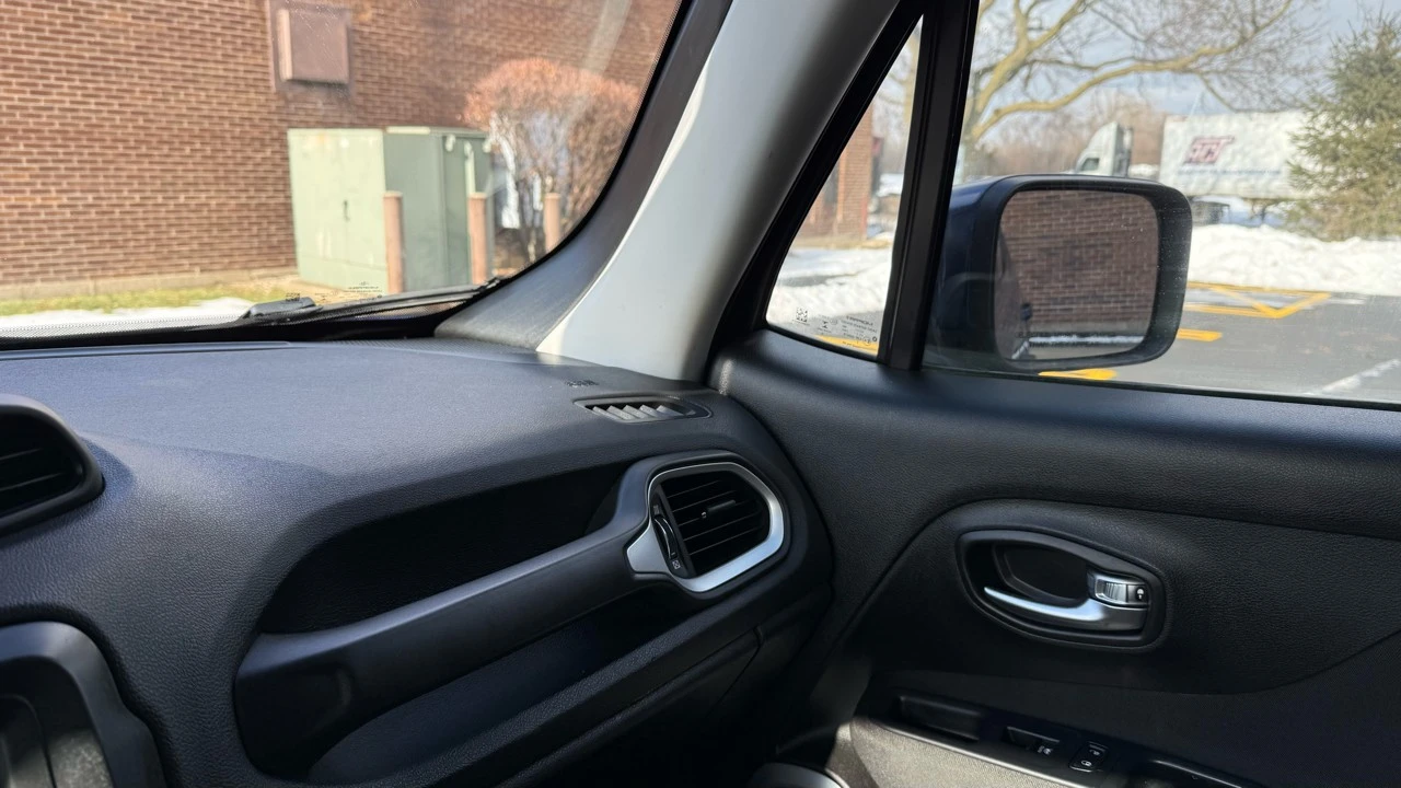2018 Jeep Renegade - Image 20 of 21