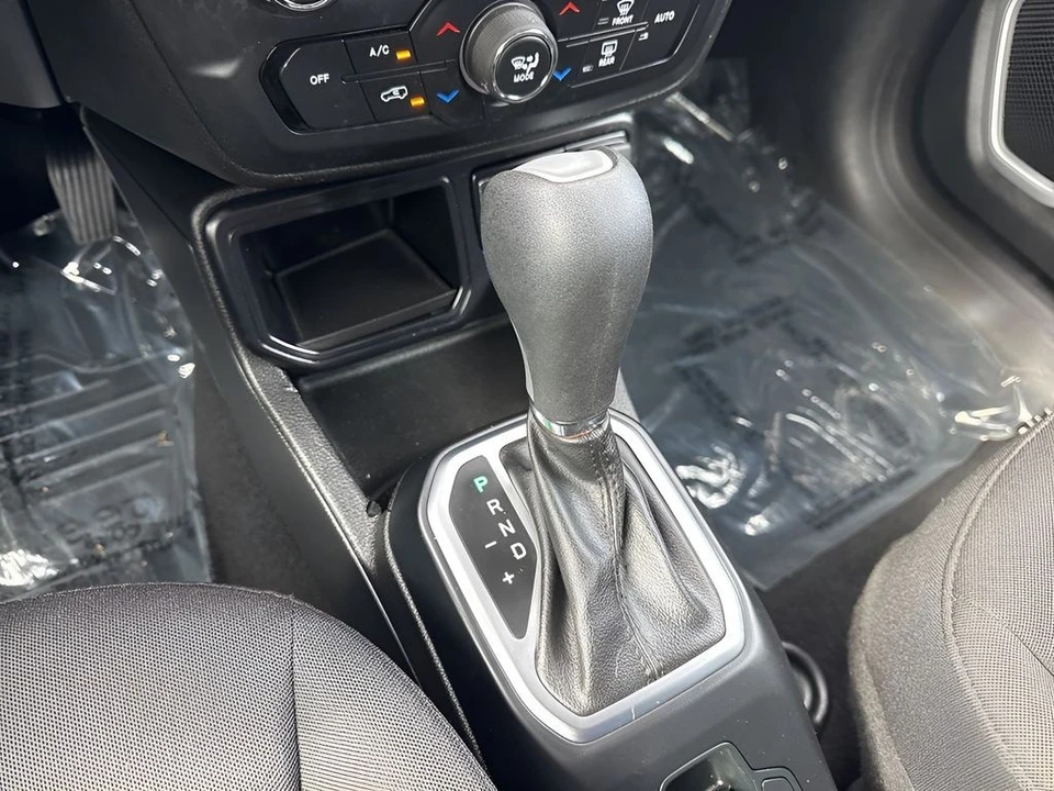 2018 Jeep Renegade - Image 15 of 21
