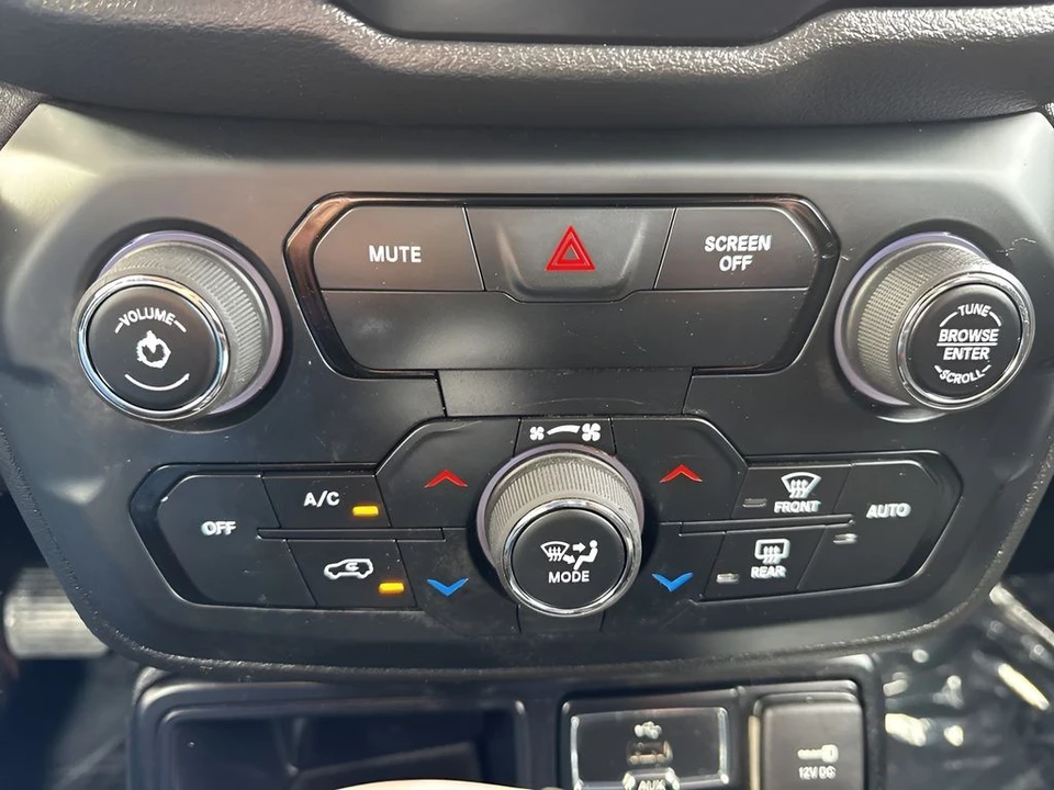 2018 Jeep Renegade - Image 17 of 21