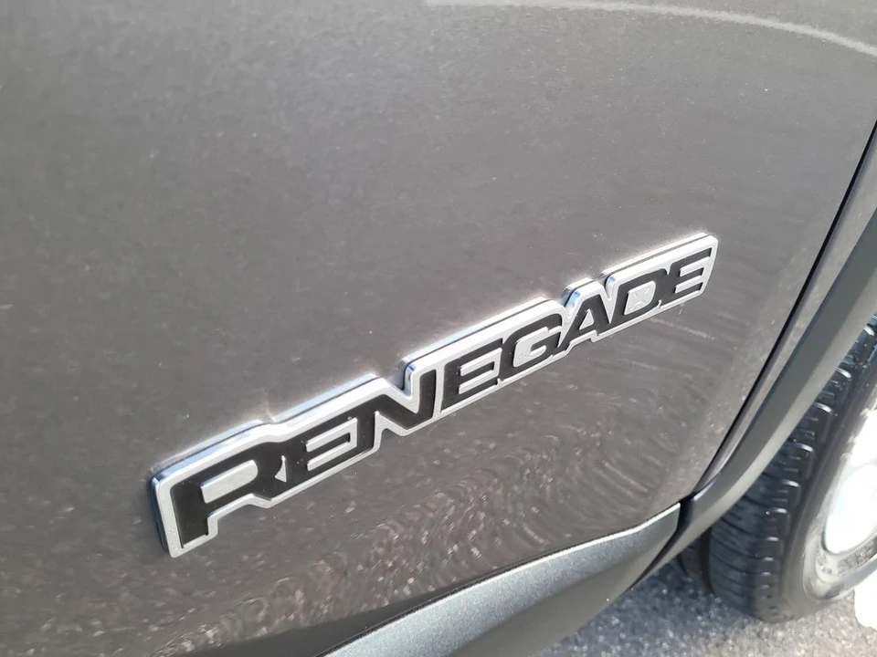 2018 Jeep Renegade - Image 6 of 12