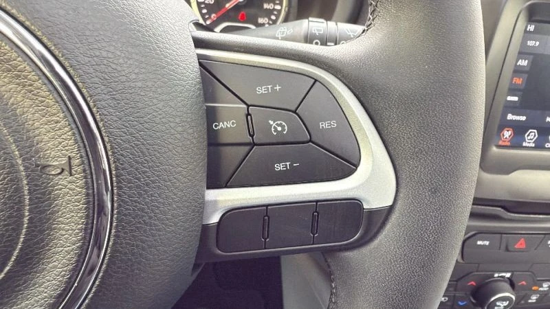 2018 Jeep Renegade - Image 11 of 12