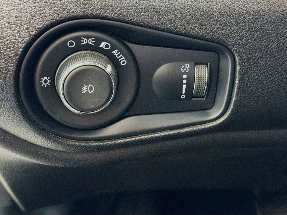 2018 Jeep Renegade - Image 12 of 21