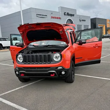 2018 Jeep Renegade Trailhawk Sport Utility 4D