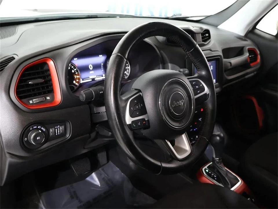 2018 Jeep Renegade - Image 12 of 31