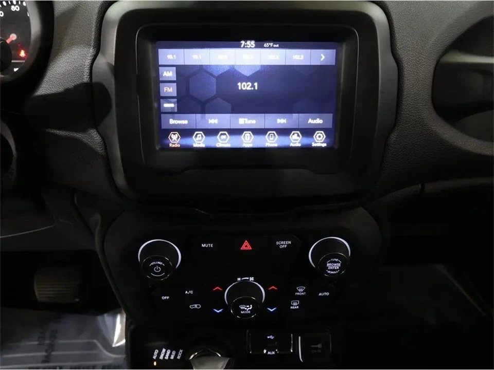 2018 Jeep Renegade - Image 18 of 31