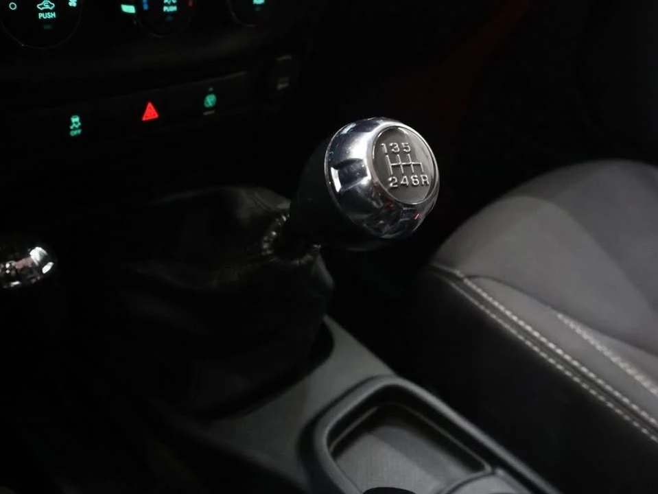 2018 Jeep JK Wrangler - Image 18 of 19