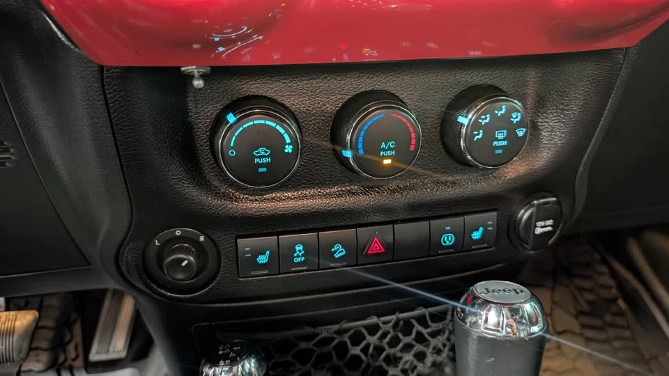 2018 Jeep Wrangler - Image 19 of 20