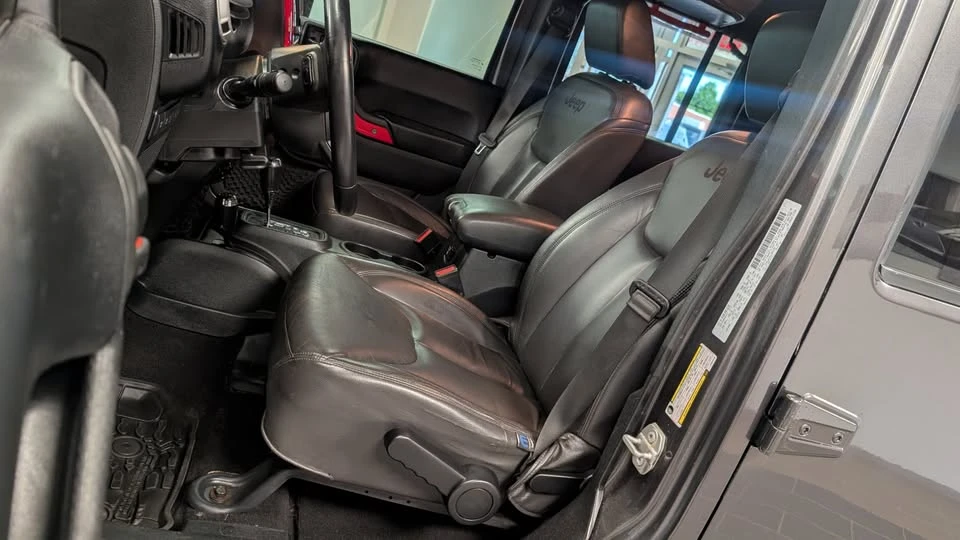 2018 Jeep Wrangler - Image 10 of 20