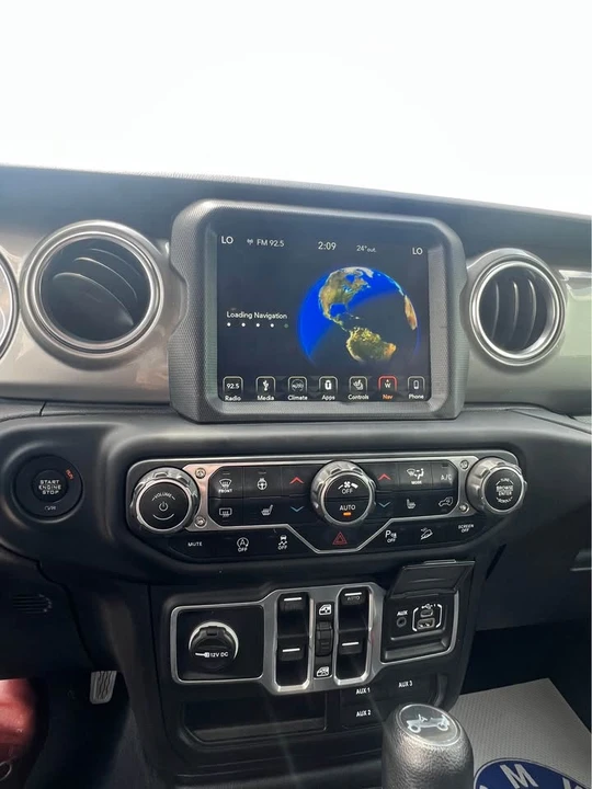 2018 Jeep Wrangler - Image 11 of 16