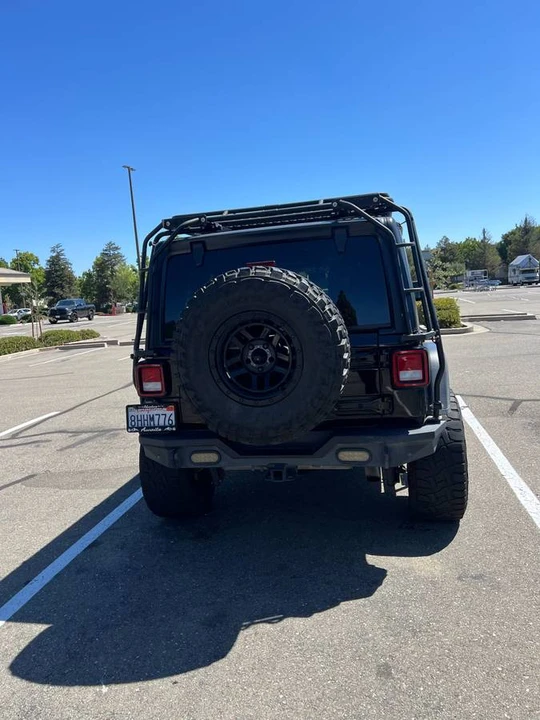 2018 Jeep JL Wrangler - Image 3 of 15