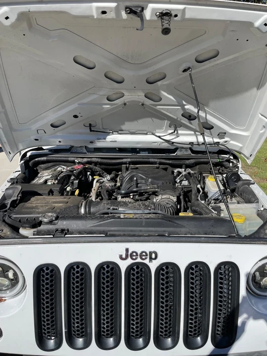2018 Jeep Wrangler - Image 12 of 13