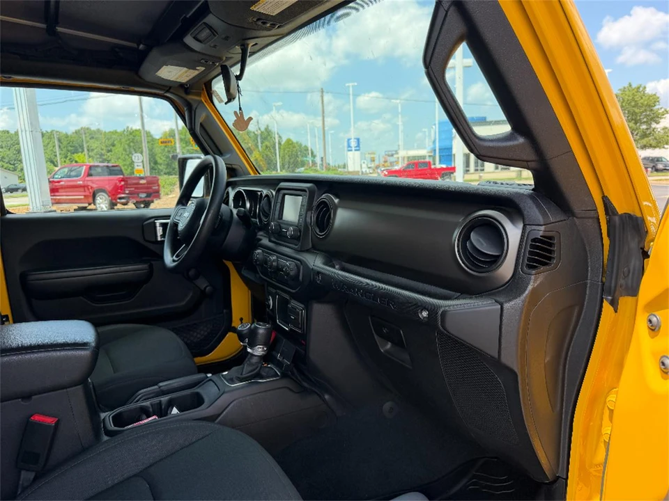2018 Jeep JK Wrangler - Image 17 of 31