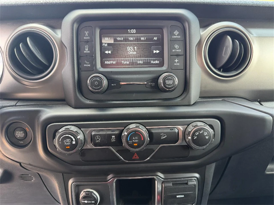 2018 Jeep JK Wrangler - Image 27 of 31