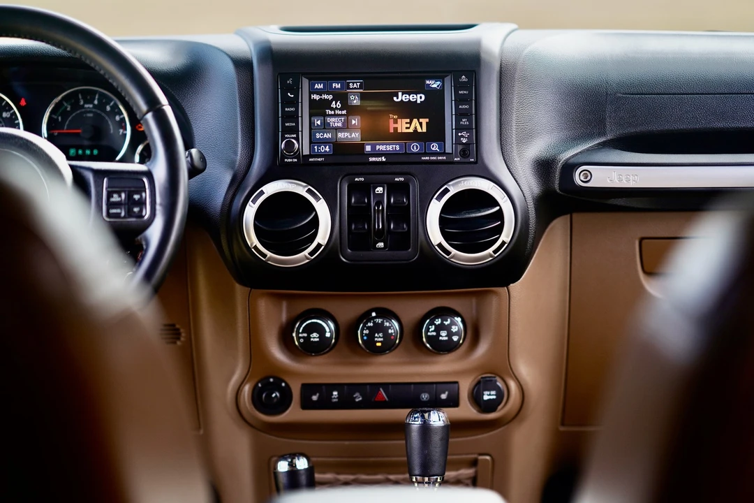 2018 Jeep Wrangler - Image 5 of 21
