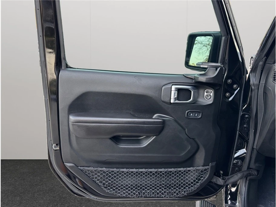 2018 Jeep JL Wrangler - Image 18 of 21