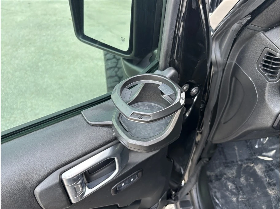 2018 Jeep JL Wrangler - Image 19 of 21
