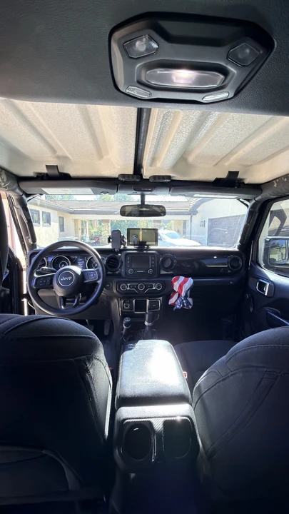 2018 Jeep JL Wrangler - Image 14 of 19