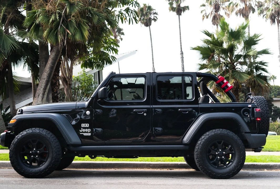 2018 Jeep JL Wrangler - Image 4 of 19