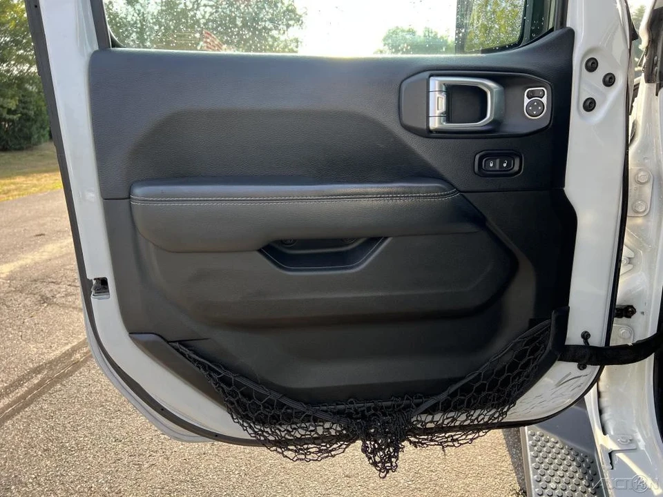 2018 Jeep JL Wrangler - Image 11 of 12