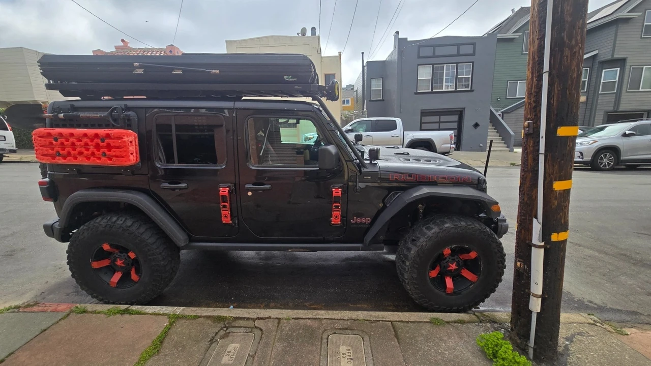 2018 Jeep JL Wrangler - Image 2 of 21