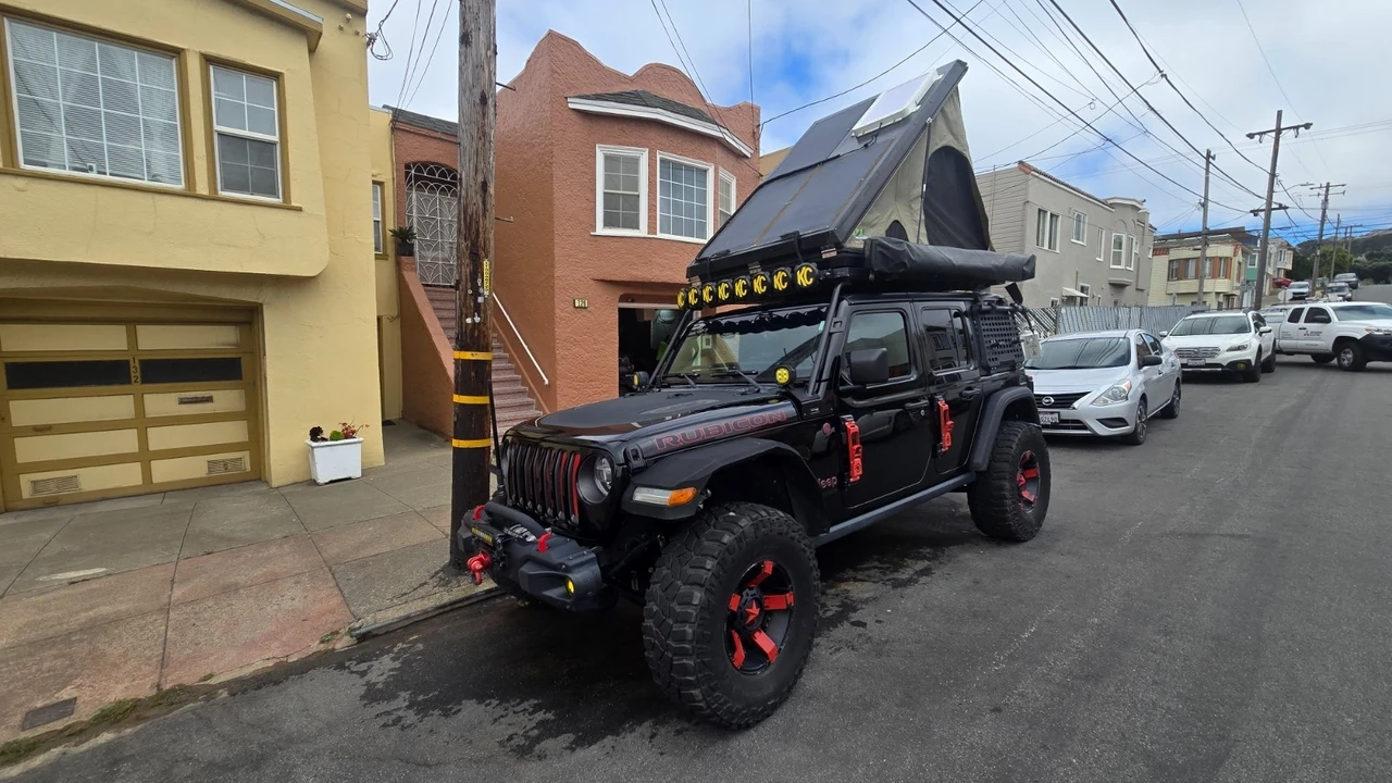 2018 Jeep JL Wrangler - Image 6 of 21