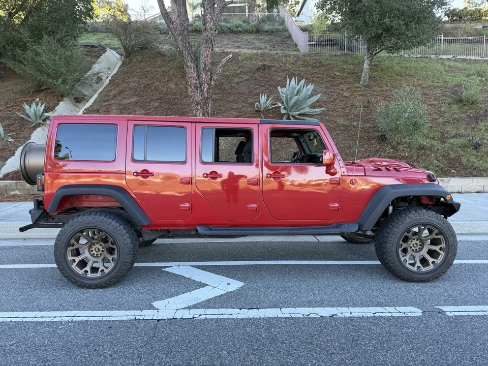 2018 Jeep Wrangler - Image 10 of 21