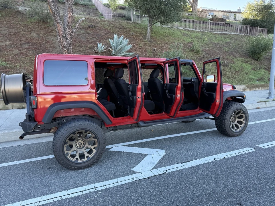 2018 Jeep Wrangler - Image 15 of 21