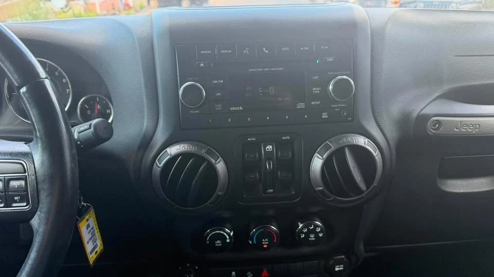 2018 Jeep JK Wrangler - Image 15 of 16