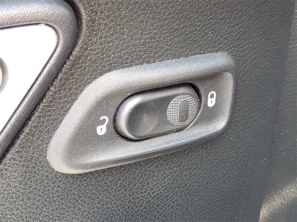 2018 Jeep JK Wrangler - Image 14 of 21