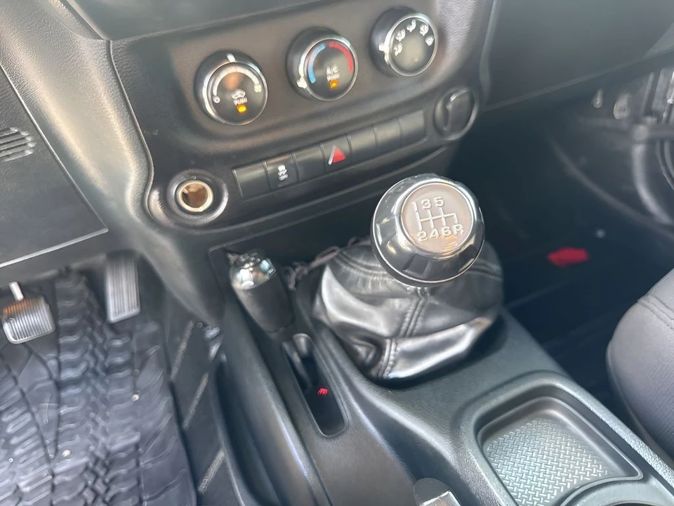 2018 Jeep - Image 13 of 25