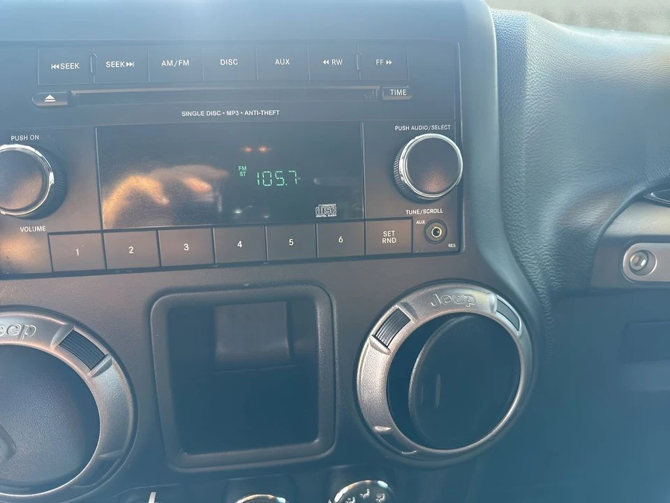 2018 Jeep - Image 14 of 25