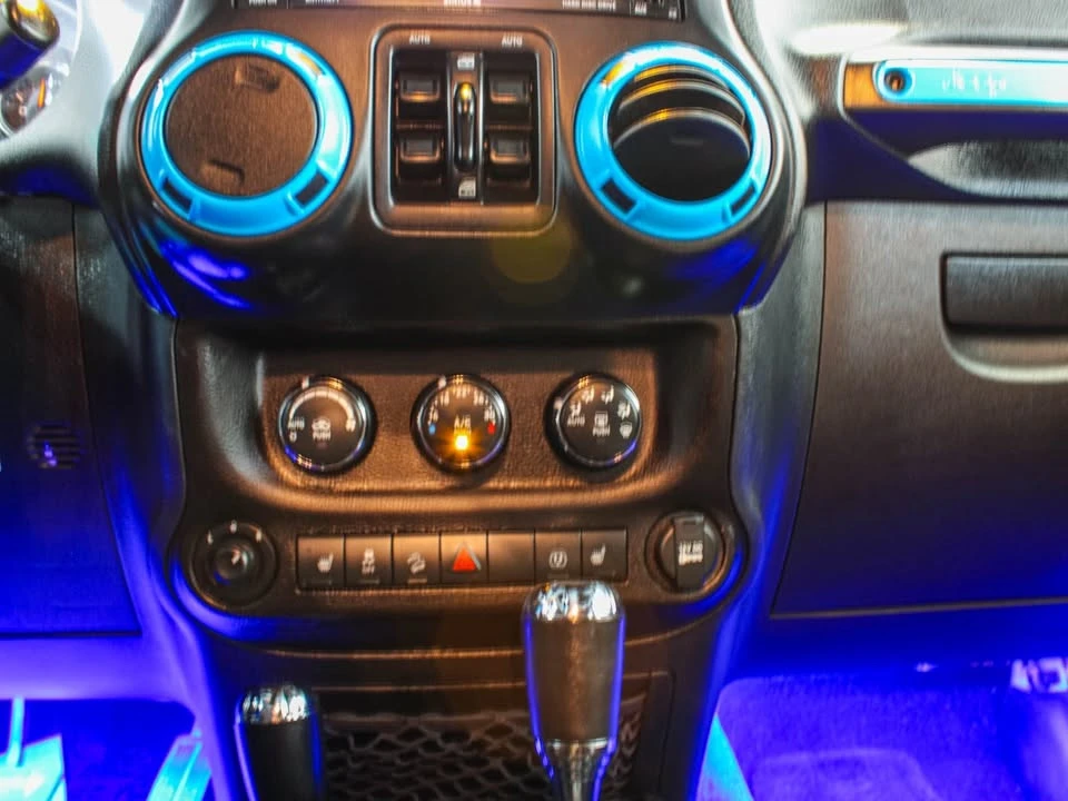 2018 Jeep JK Wrangler - Image 15 of 17