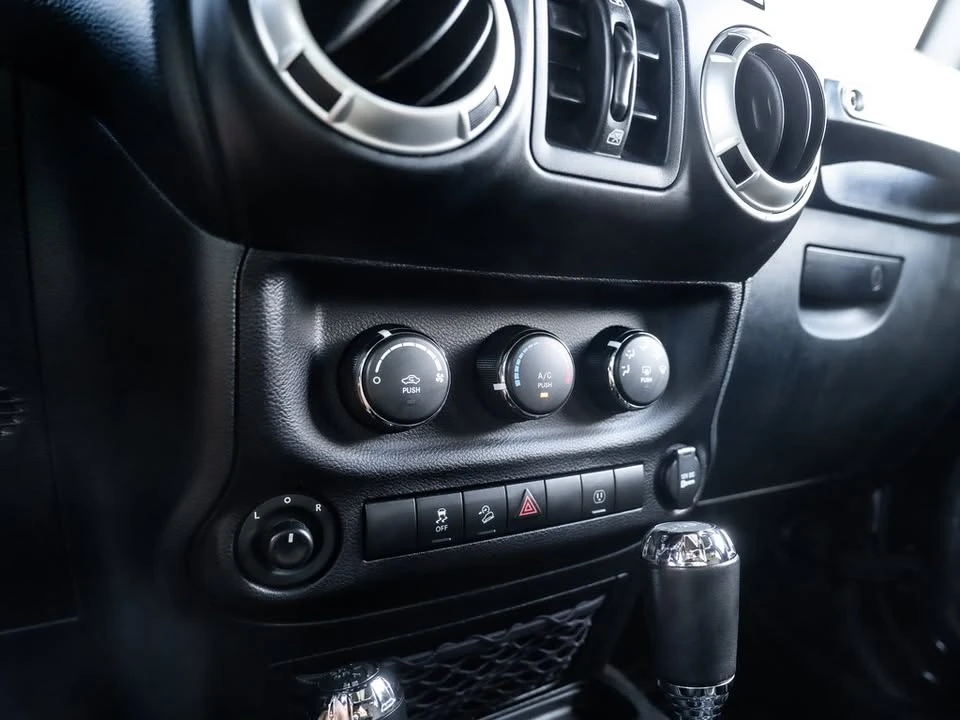 2018 Jeep JK Wrangler - Image 14 of 20