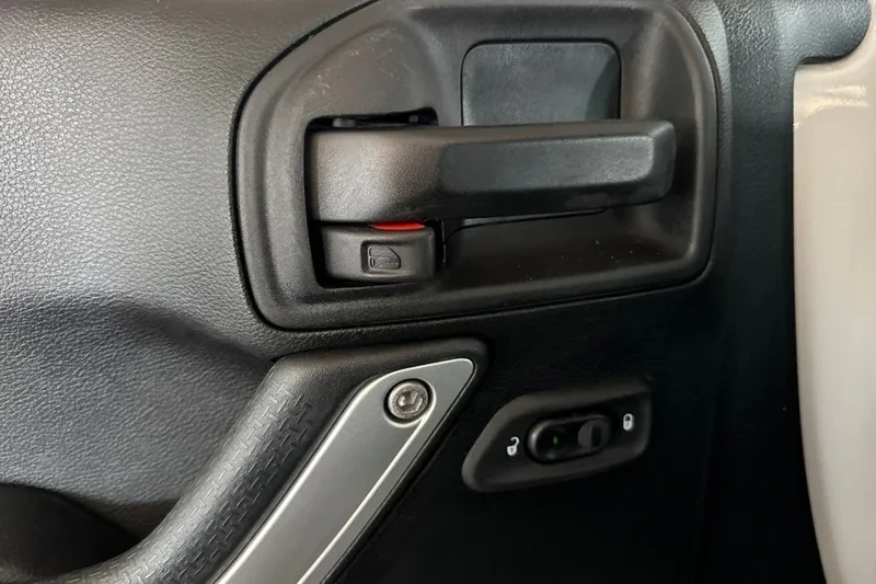 2018 Jeep JK Wrangler - Image 10 of 19