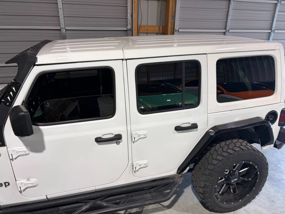 2018 Jeep JL Wrangler - Image 19 of 20