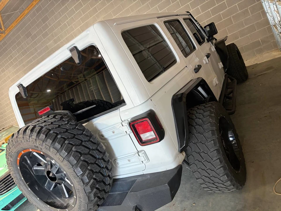 2018 Jeep JL Wrangler - Image 4 of 20