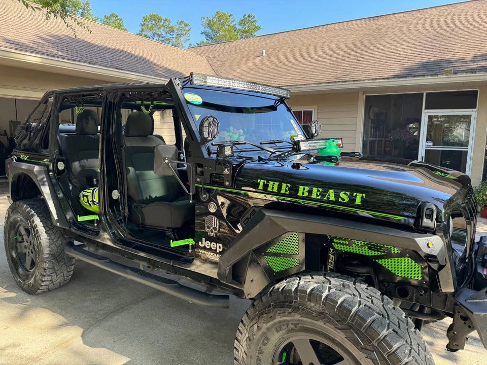2018 Jeep JL Wrangler - Image 4 of 18