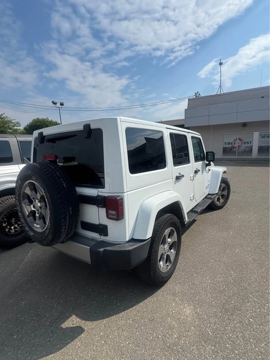 2018 Jeep JK Wrangler - Image 2 of 7