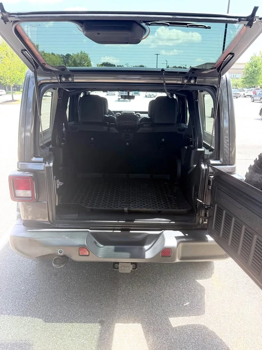 2018 Jeep JK Wrangler - Image 5 of 12