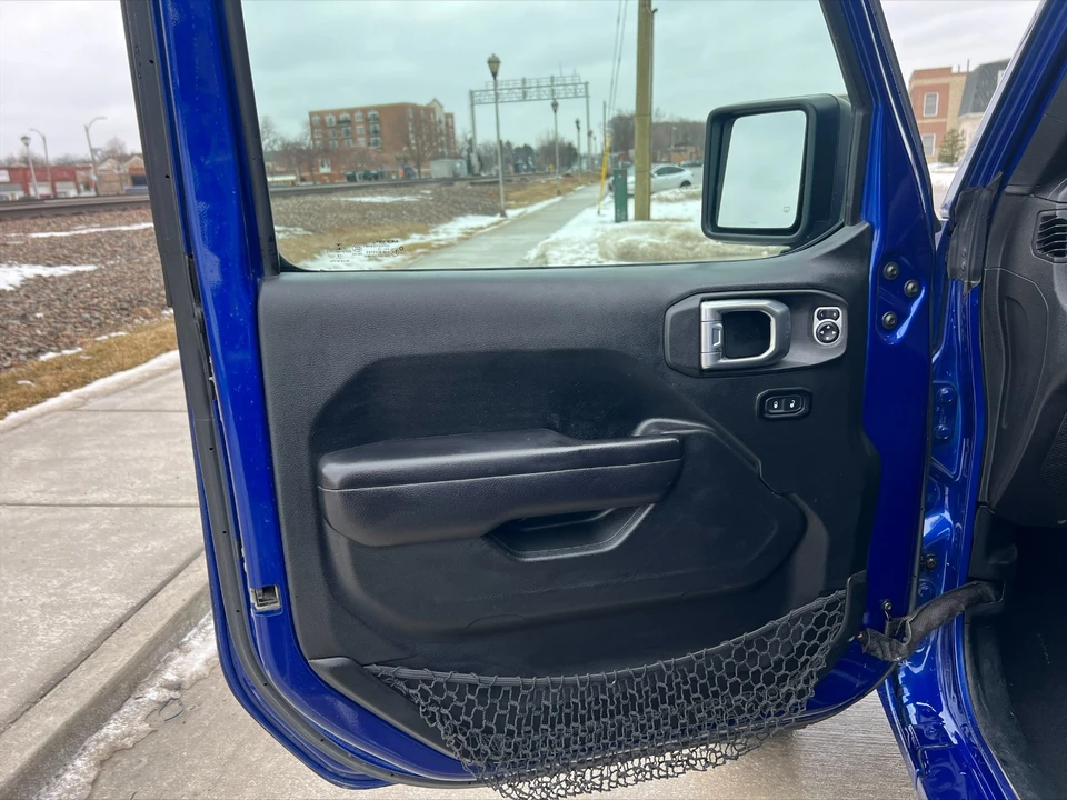 2018 Jeep Wrangler - Image 15 of 21