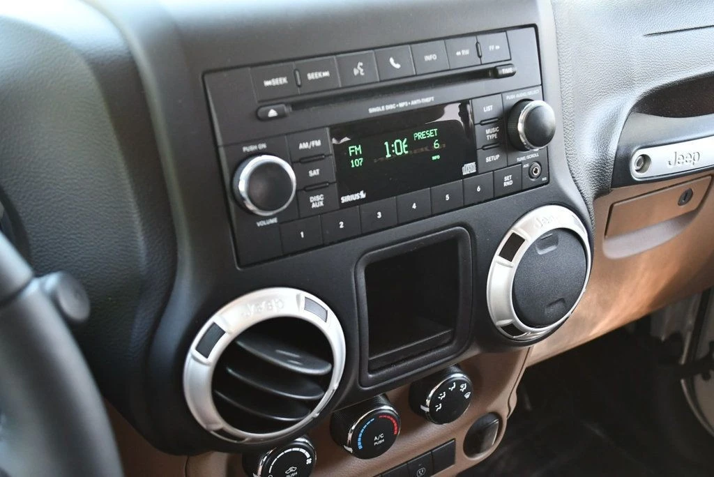 2018 Jeep JK Wrangler - Image 14 of 31