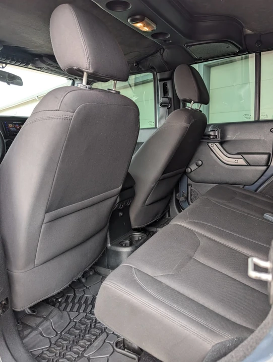 2018 Jeep Wrangler - Image 11 of 16