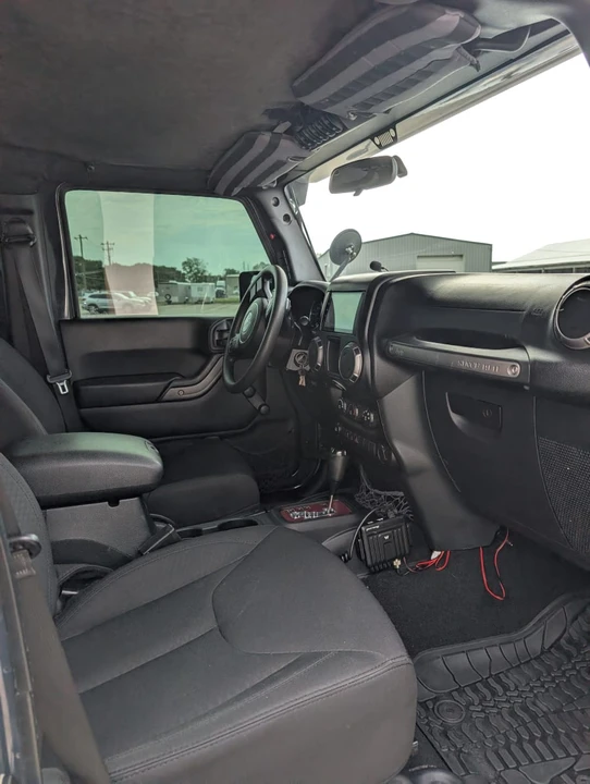 2018 Jeep Wrangler - Image 7 of 16