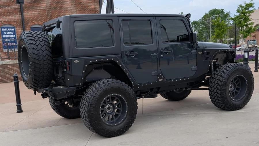2018 Jeep Wrangler - Image 3 of 16