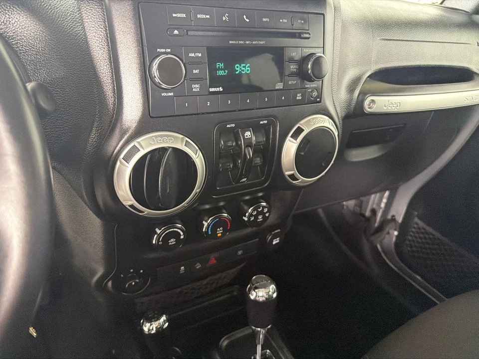 2018 Jeep JK Wrangler - Image 15 of 25