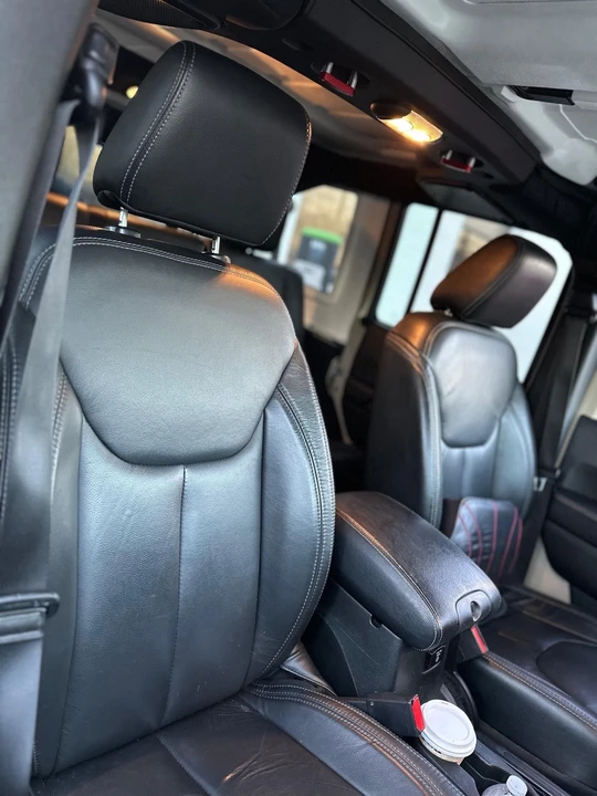 2018 Jeep JL Wrangler - Image 15 of 17