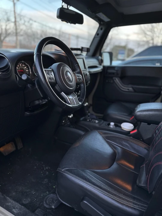 2018 Jeep JL Wrangler - Image 16 of 17