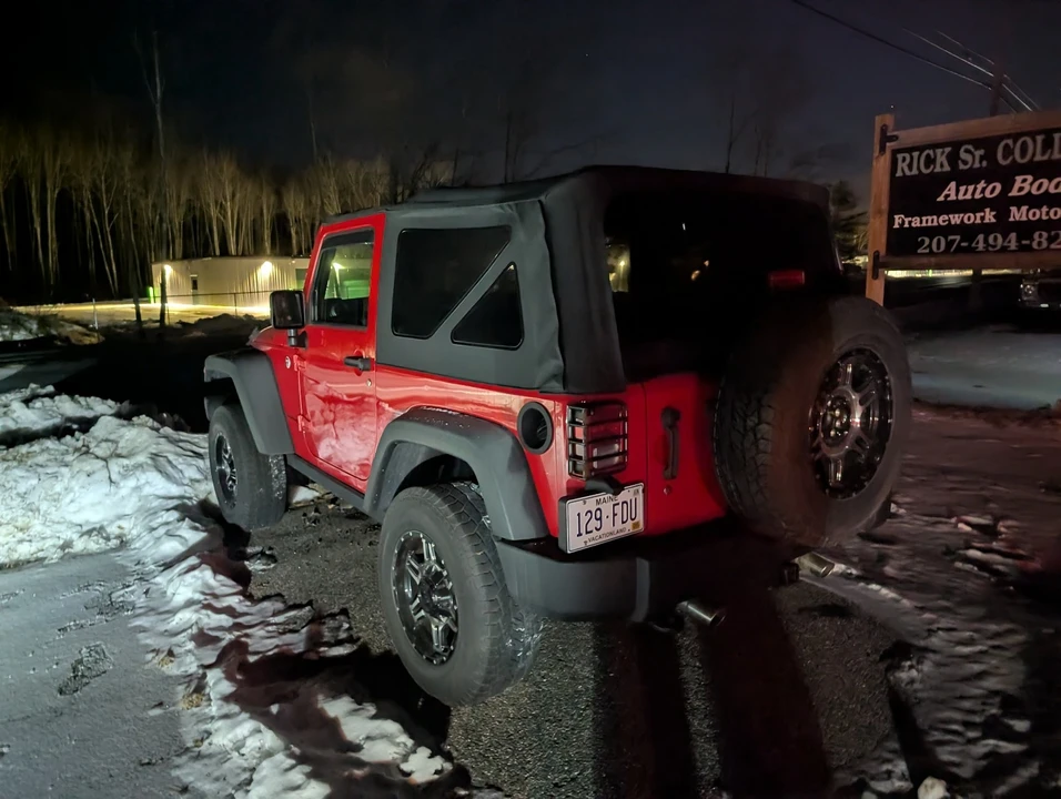 2018 Jeep JL Wrangler - Image 16 of 18