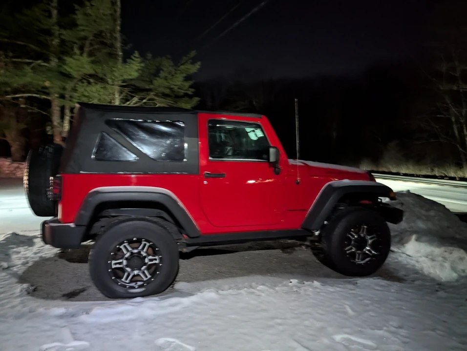2018 Jeep JL Wrangler - Image 8 of 18